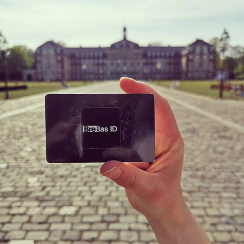 NFC Visitenkarte vor dem Schloss in Münster